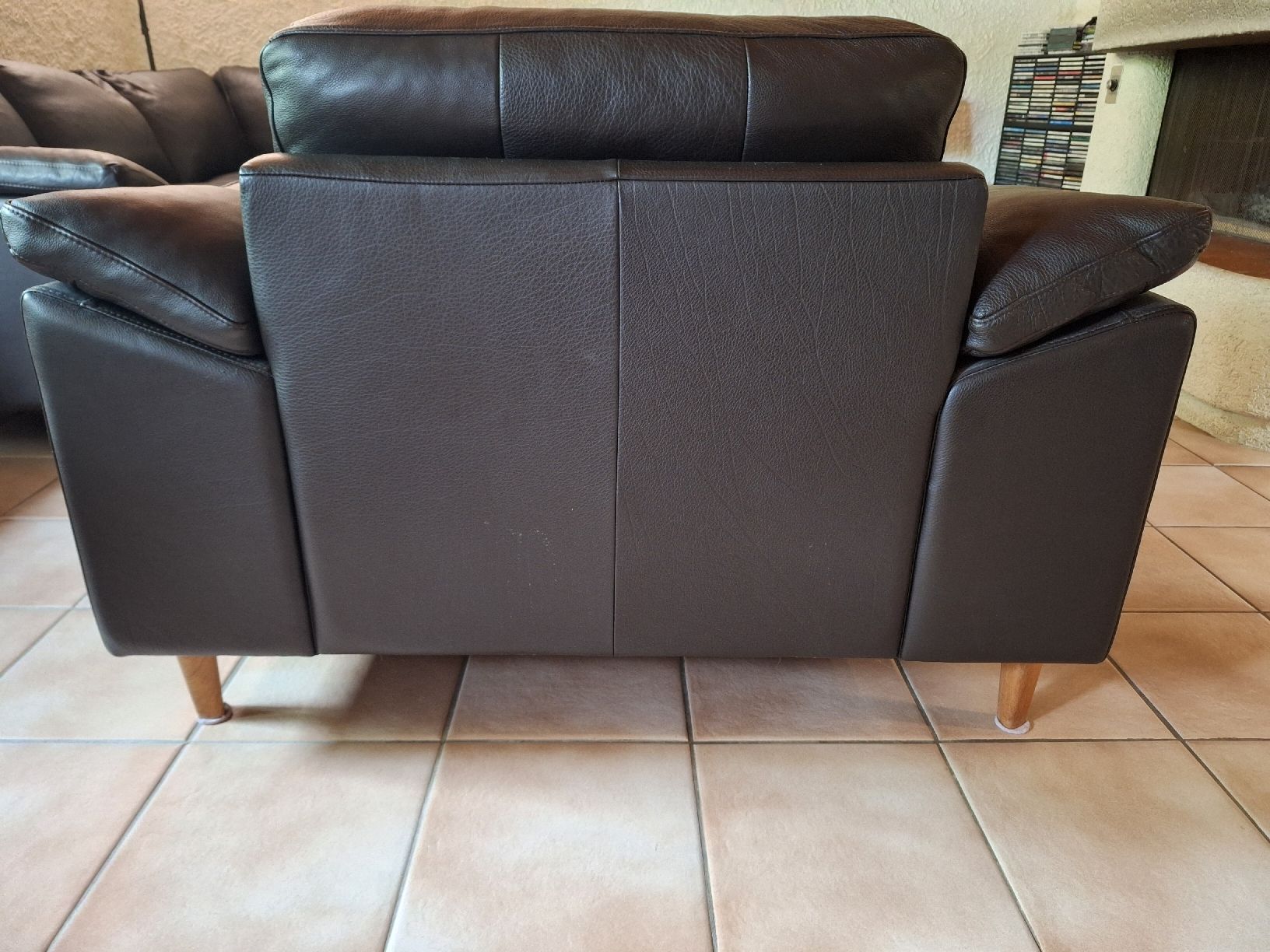Divani: Canapé d'angle avec fauteuil noir – Usato da Genolier venduto da Antoine30 5