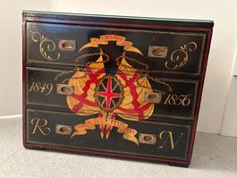 Antike Schiffskommode HMS Kinloch maritime Bemalung schwarz
