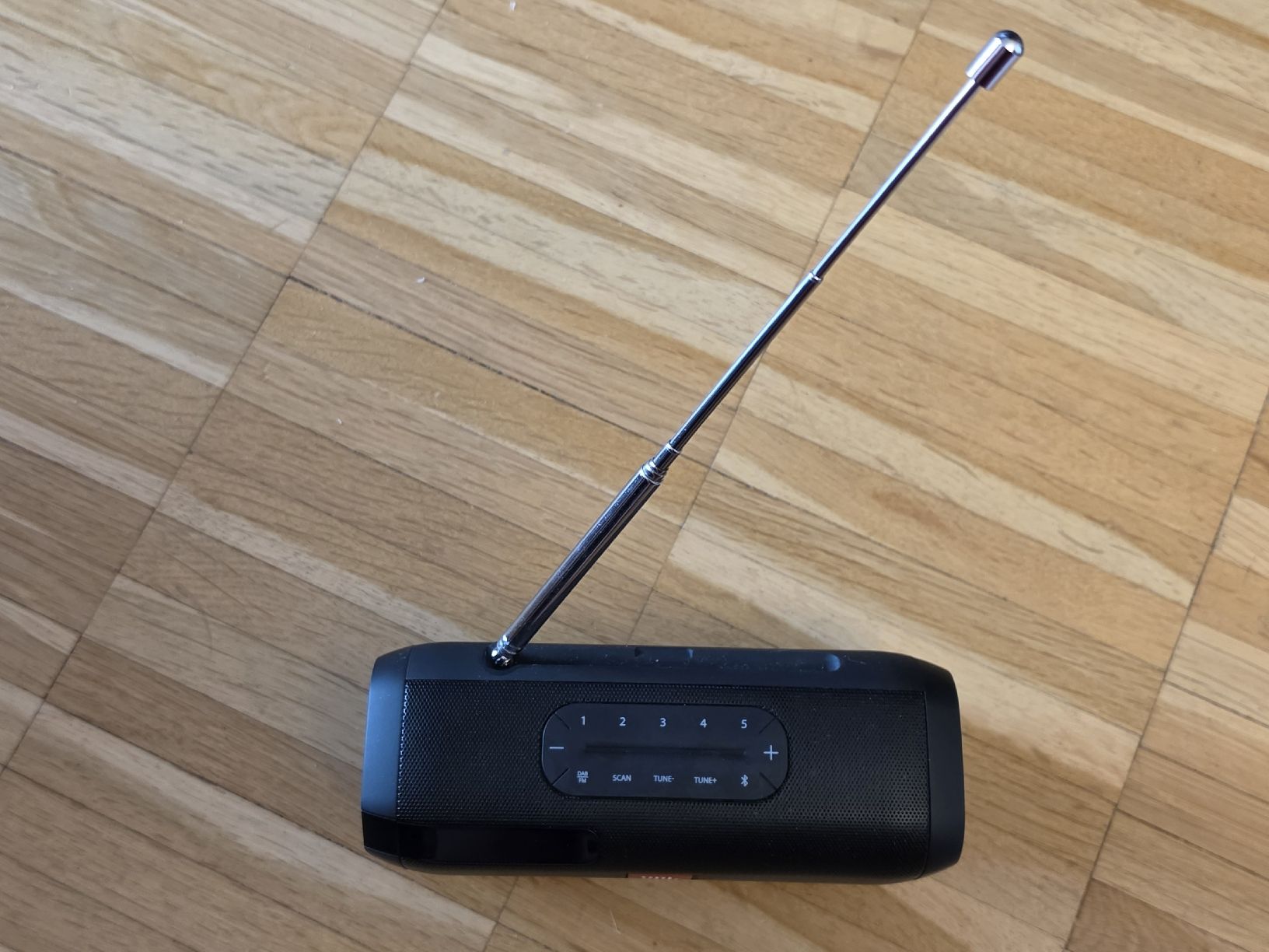 Radios: JBL Soundfly DAB+ Radio Bluetooth schwarz  – Gebraucht aus Aesch BL von immon 3