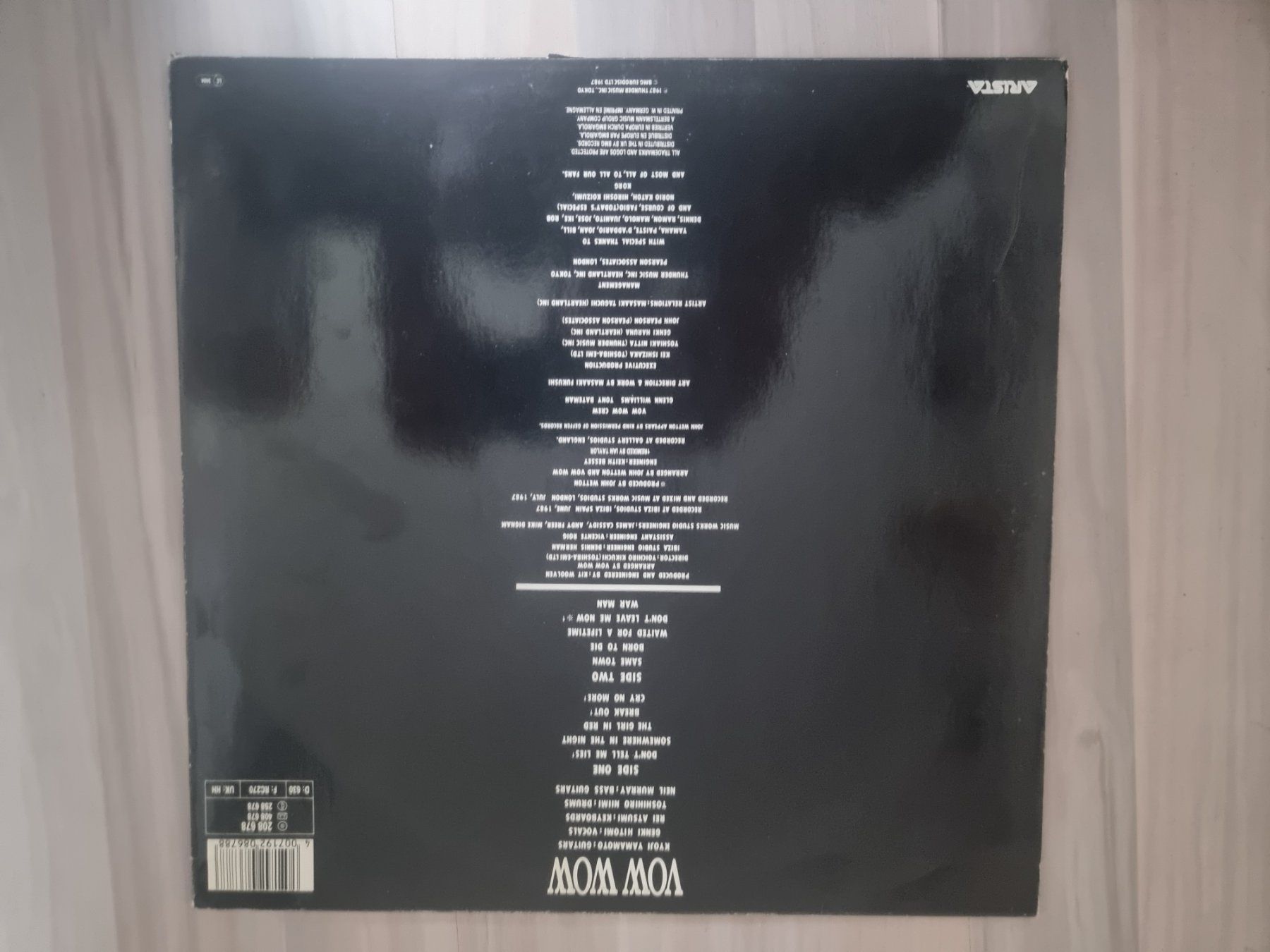 Dischi in vinile: LP Vow Wow – V – Usato da Schaffhausen venduto da Kellerrassel 2