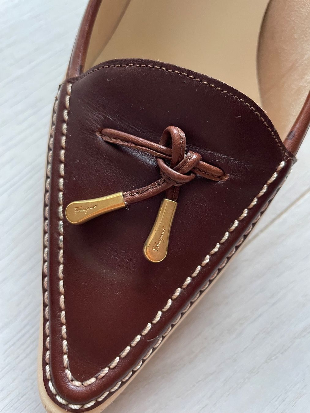 Salvatore Ferragamo Damenschuhe: Salvatore Ferragamo pumps (36) – Gebraucht aus Basel von mar_fp5q 1