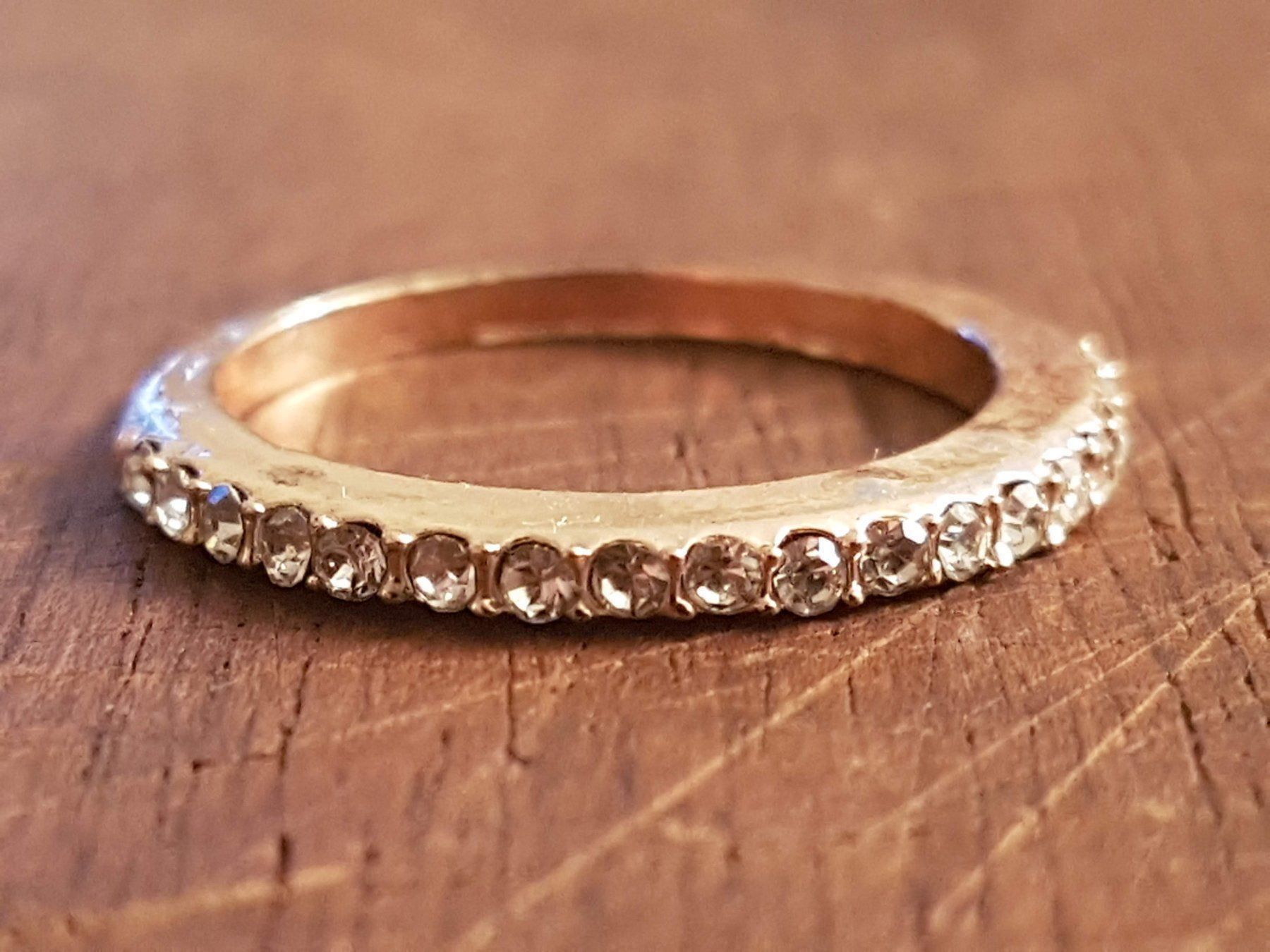 Anelli: Cocktail Ring 16mm goldfarben Glitzerst. – Usato da Ettingen venduto da Maranathatalitha