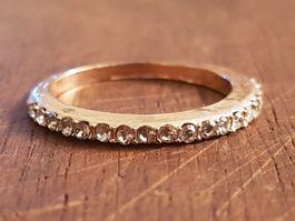Cocktail Ring 16mm goldfarben Glitzerst.