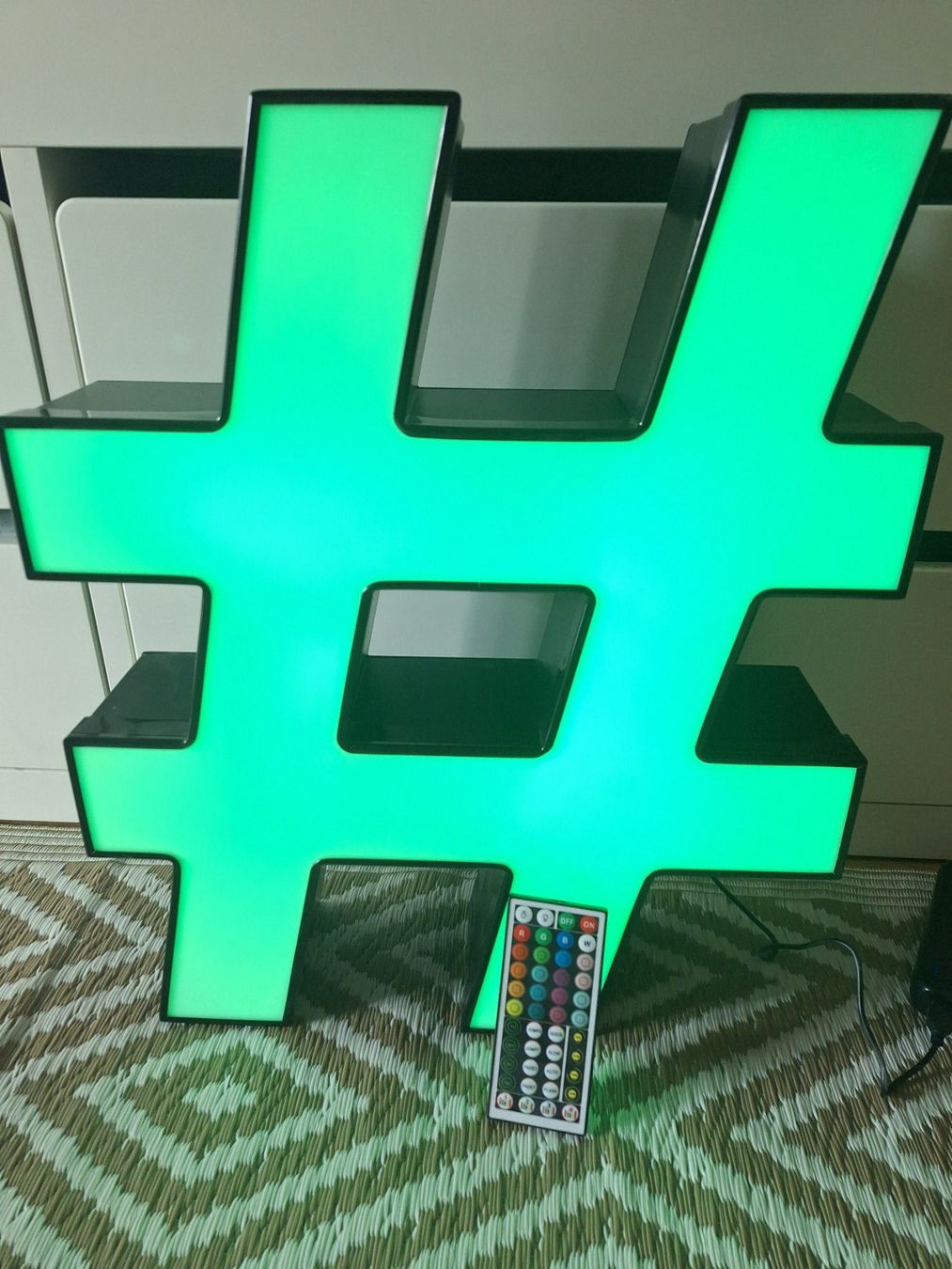 Tutte le decorazioni: Hashtag #  Symbol LED – Usato da Gossau ZH venduto da and_vc22