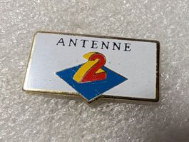 Ansteckpin 207: Antenne 2