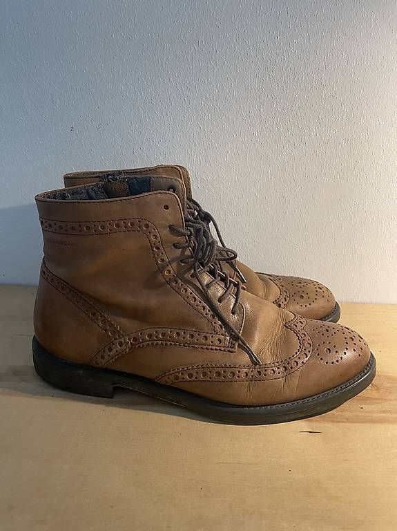 Damenschuhe: Stiefel – Gebraucht aus Ittigen von sel_fm7s