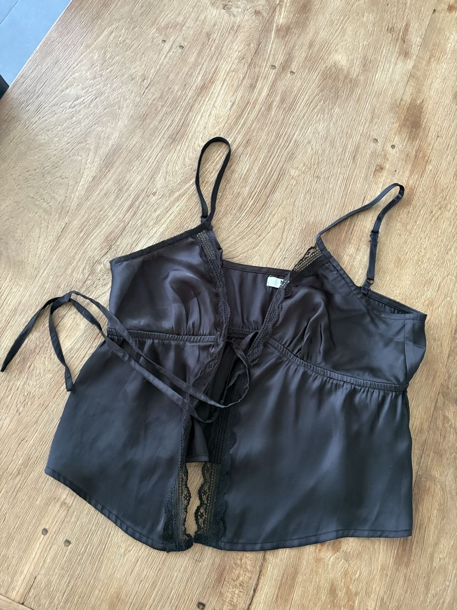 Na-kd Top: NA-KD Satin Top black size 36 – Usato da Dänikon ZH venduto da Annikaberg 1