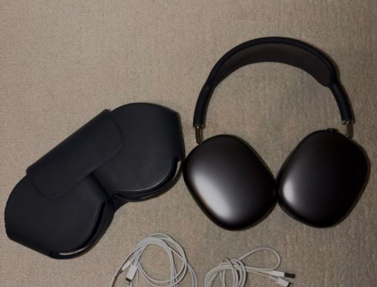 Apple Kopfhörer: Airpods Max + Hülle – Gebraucht aus bülach von Happylion1