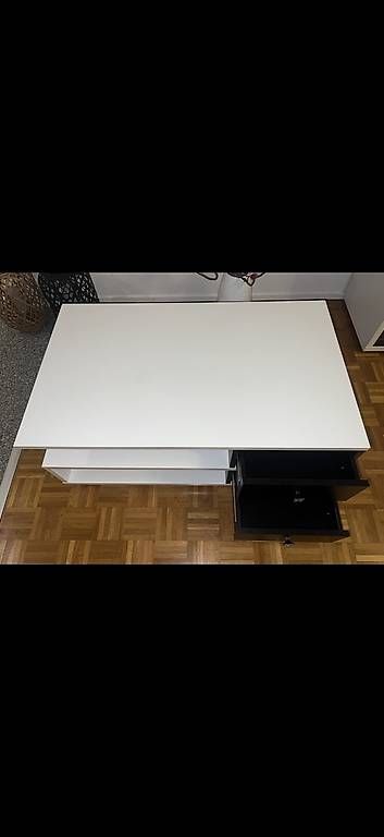 Tavoli: Couchtisch mit Schubladen und Rollen – Usato da Ebikon venduto da Sabrina.mo 1