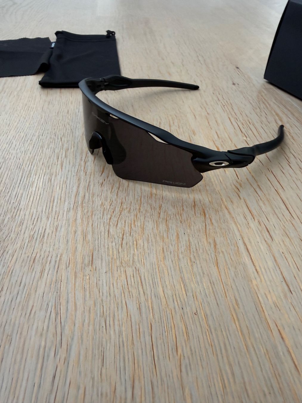 Oakley Brillen & Gläser: Oakley Radar EV Path schwarz – Neu (gemäss Beschreibung) aus Allschwil von lor_6cgq