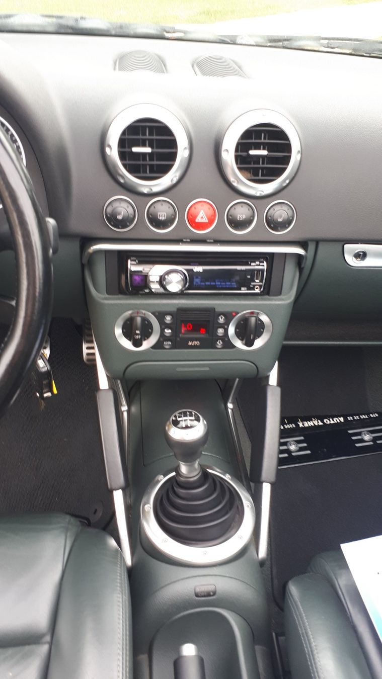 Audi Automobili: Audi TT Roadster 1.8 – Usato da Horw venduto da Rock64 4