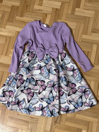 Adorable robe à papillons, taille 4 ans parfaite pour l'été
