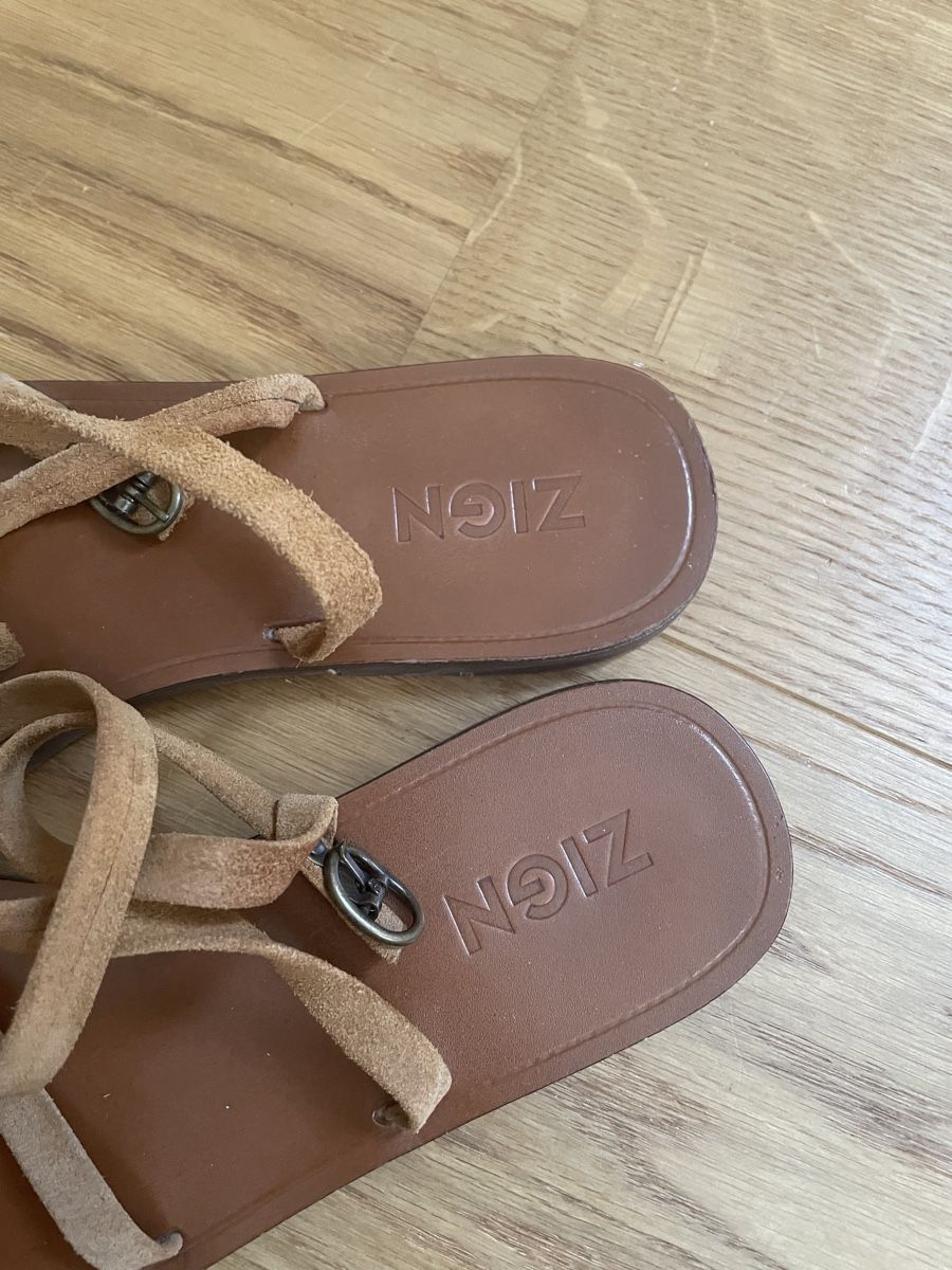 Scarpe da donna: Zign Ledersandalen Velours Leder – Usato da Zürich venduto da M500ZH 1