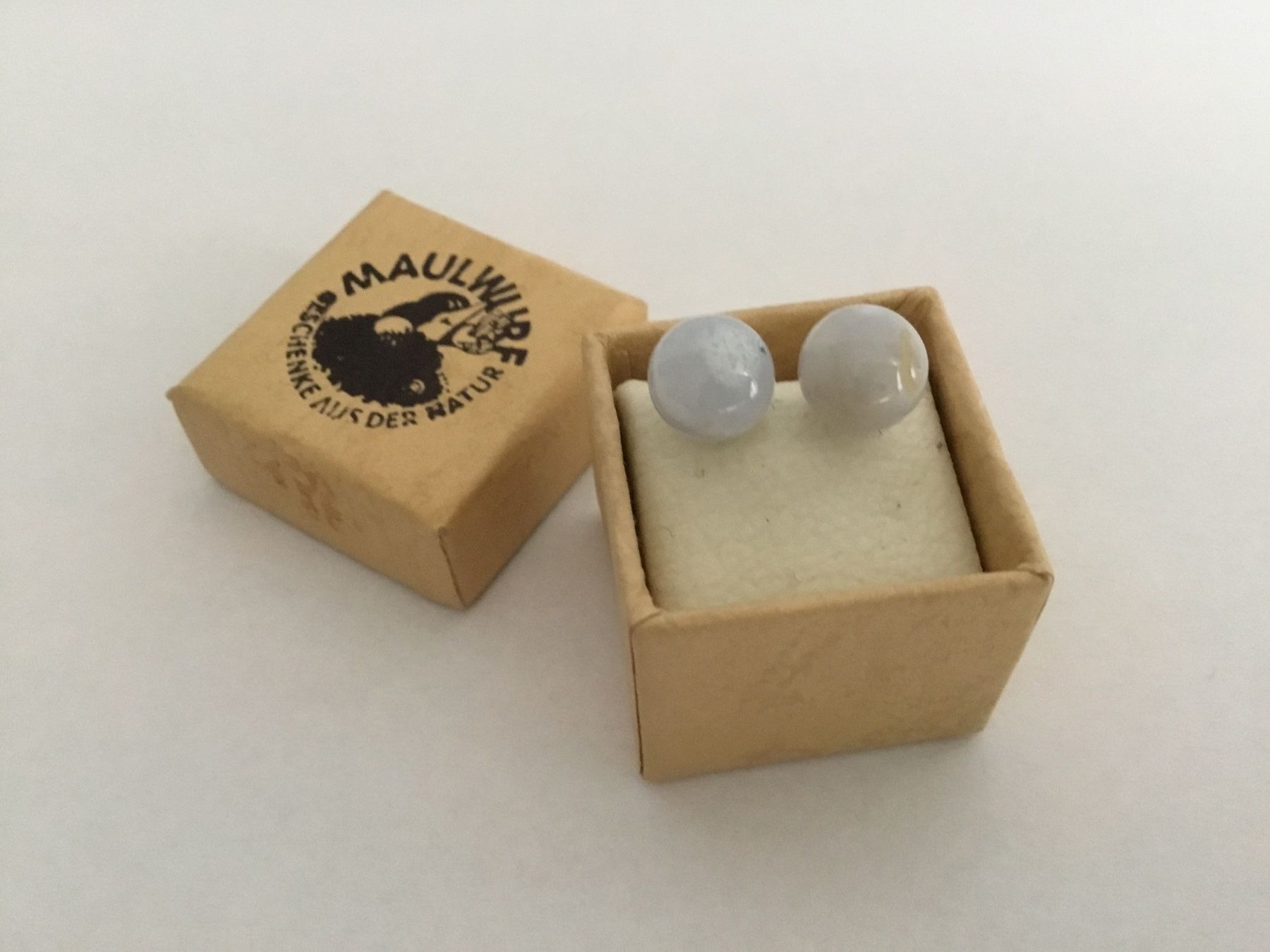 Orecchini pendenti & Orecchini a lobo: Ohrstecker Calcedon 8 mm Heilstein – Nuovo e nell'imballaggio originale da Doppleschwand venduto da lapis106 2