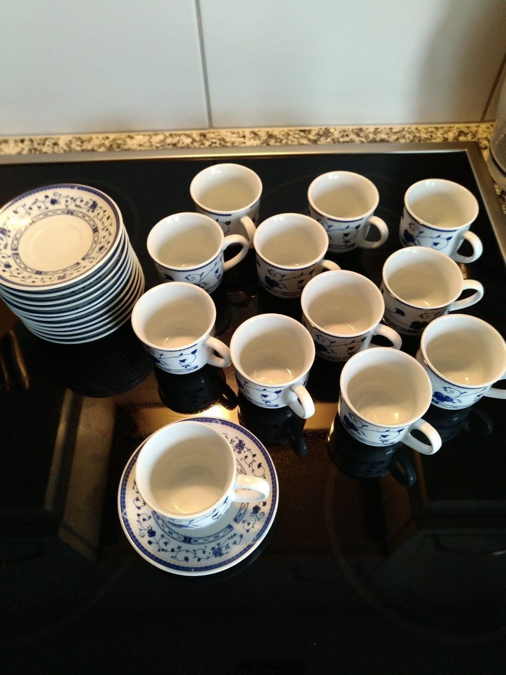 Set di piatti: zu verkaufen Espresso Set – Usato da Engi venduto da Dies01