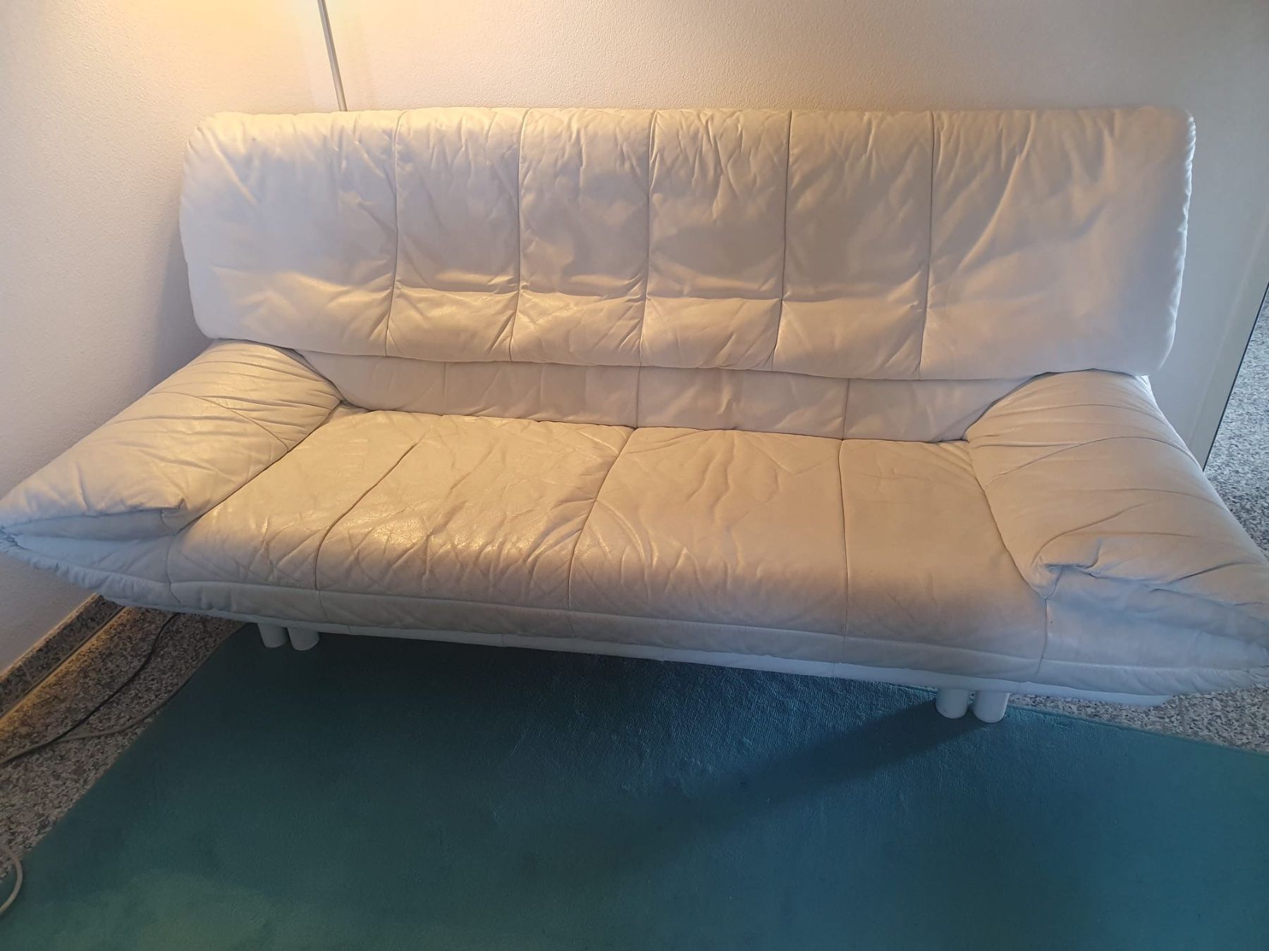 Divani: Stilvolles Echtleder-Sofa in Weiss – Usato da Frauenfeld venduto da GinaS7