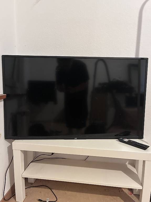 Televisori: JVC 43 Zoll 4K Smart TV – Usato da Thun venduto da cas_rgk7