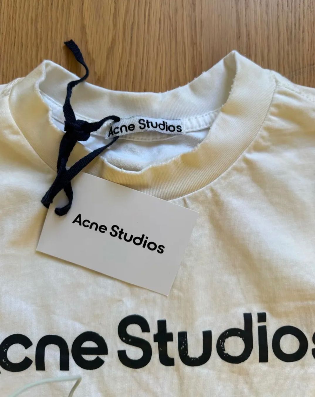 Acne Studios T-shirt: Acne Studios T-Shirt, Gr. S, weiss – Nuovo (secondo la descrizione) da Triesen venduto da dardaleni 3