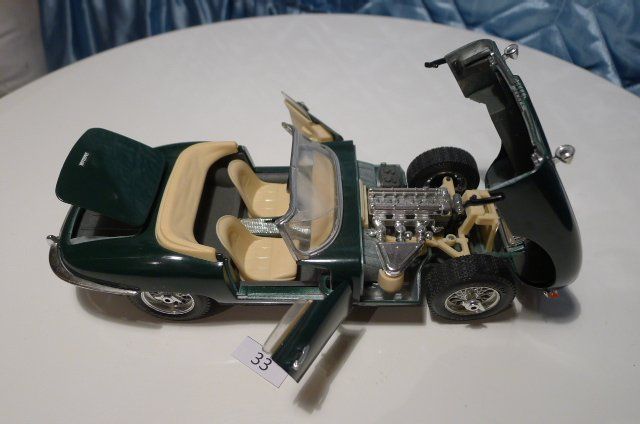 Jaguar Modellautos: Modellauto Jaguar E-Type Cabrio dunkelgrün gebraucht – Defekt aus Steffisburg von Gswiss 6