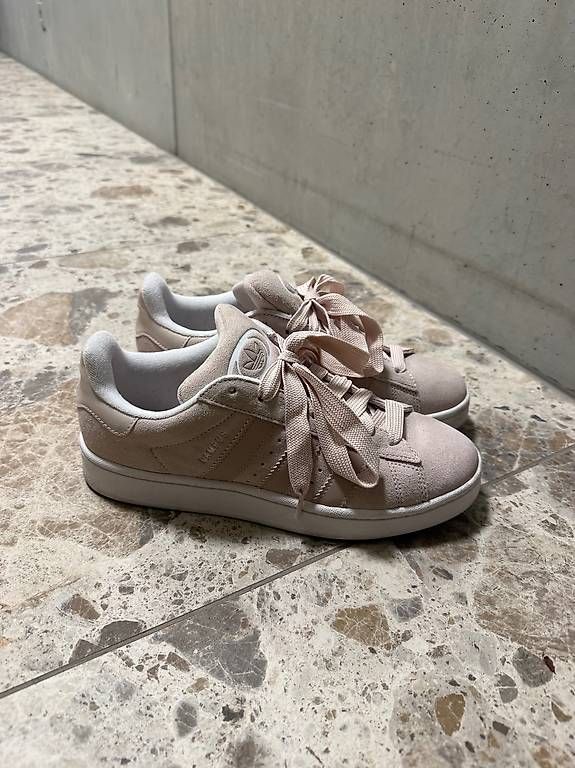 Adidas Scarpe da donna: Adidas campus – Usato da Sion venduto da ENKLR 2