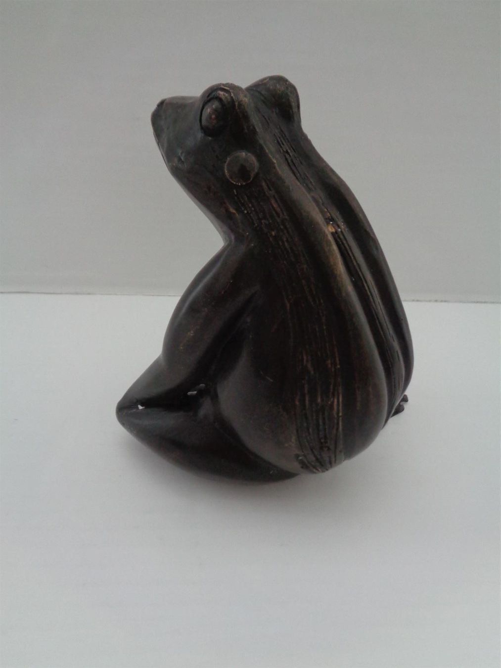 Skulpturen & Statuen: Sitzender Frosch aus Bronze – Gebraucht aus Chur von omonia 5