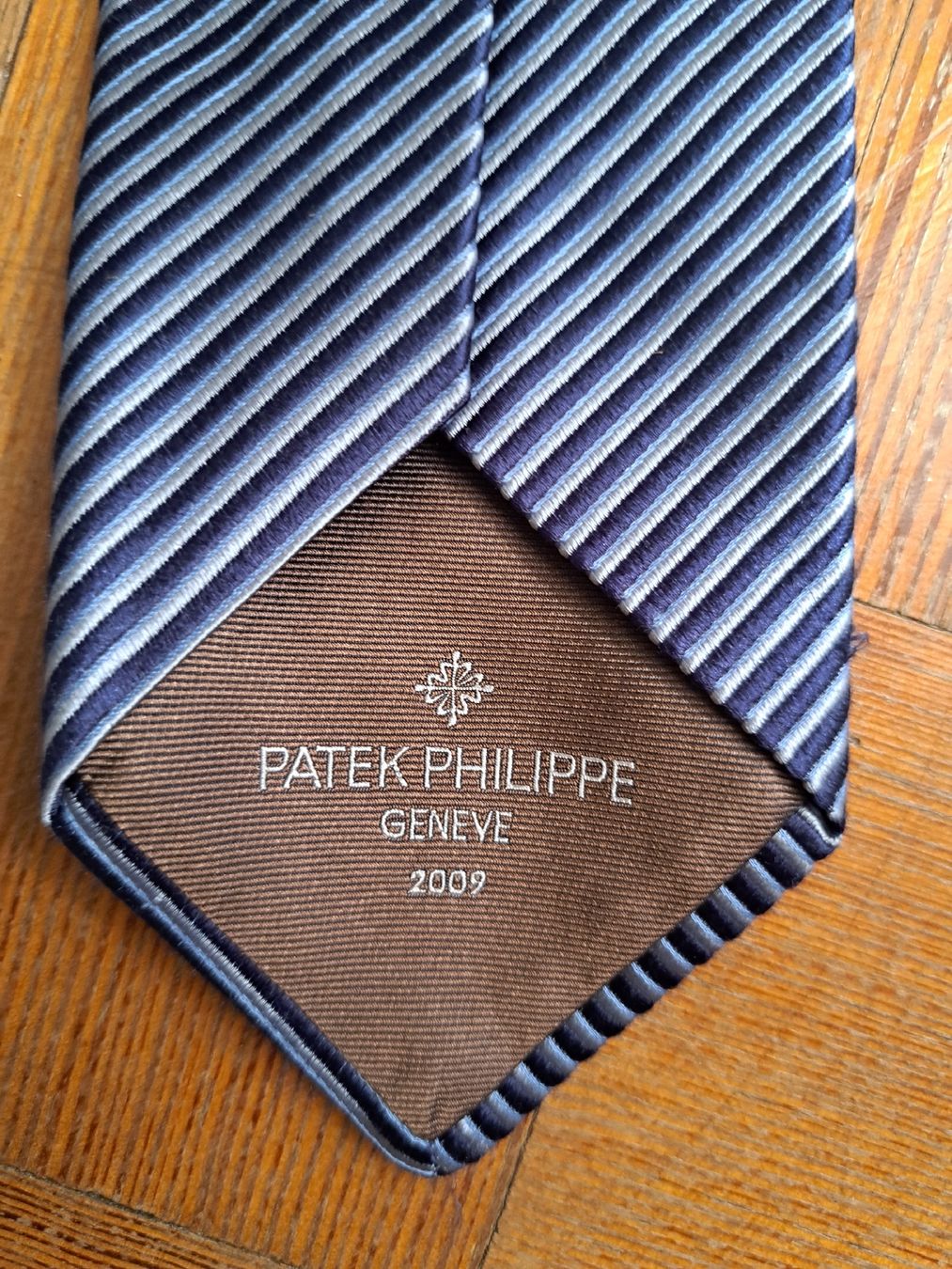 Patek Philippe Cravatte: Cravate Patek Philippe neuve – Nuovo (secondo la descrizione) da Yverdon-les-Bains venduto da lolette2006