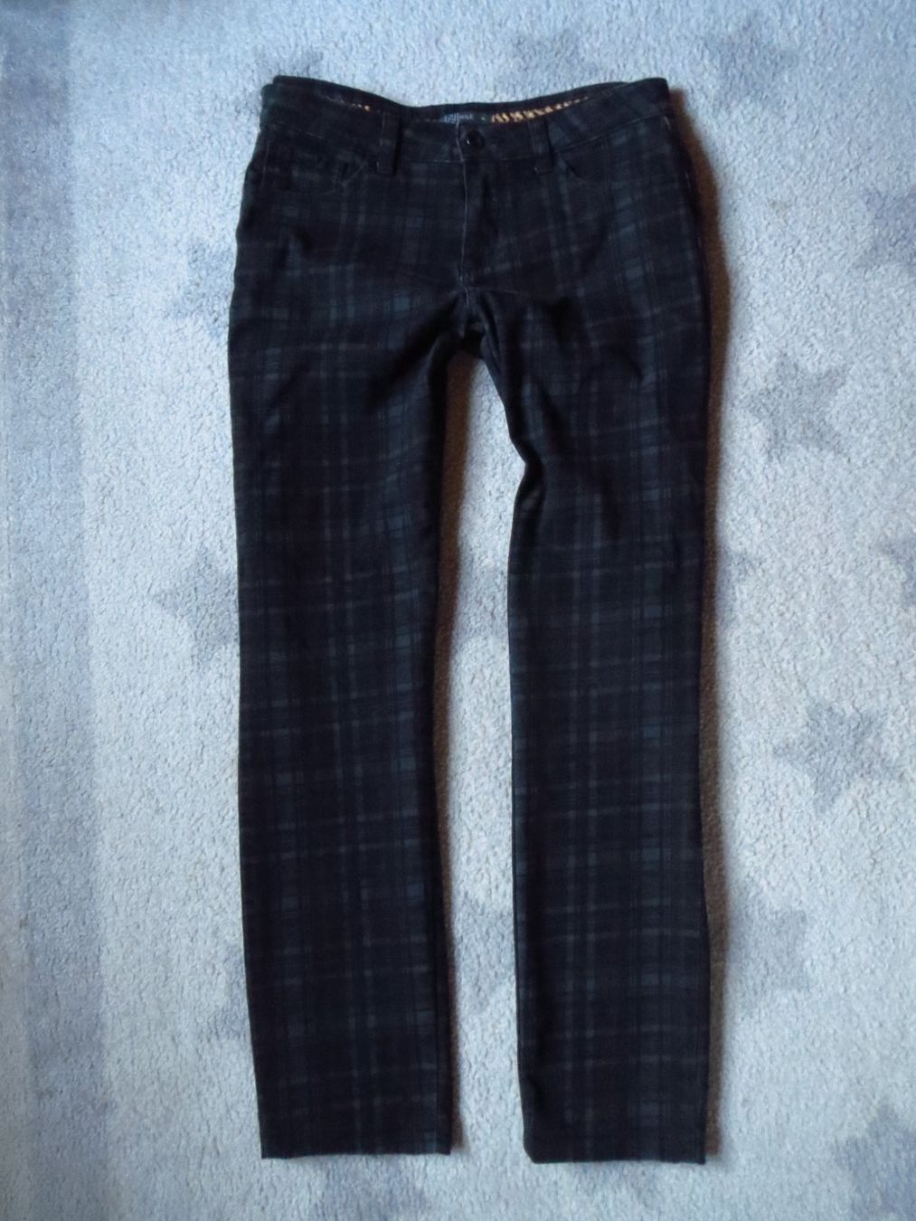 Nile Pantaloni: tolle NILE Damen Hose Gr M – Usato da Kiental venduto da Anna8702