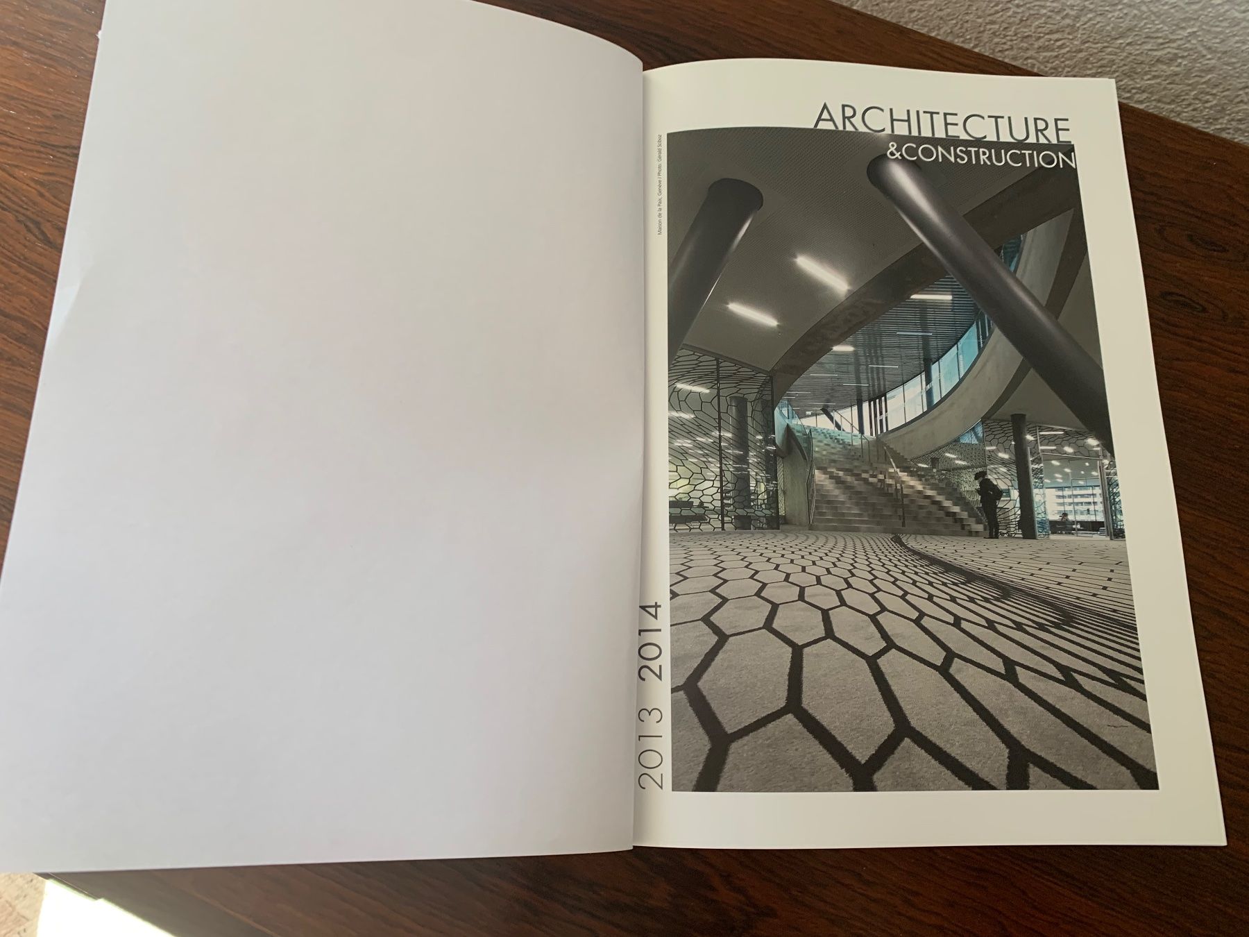 Bücher: Architecture&construction 2013-2014 – Gebraucht aus Wallisellen von Swissline11 1