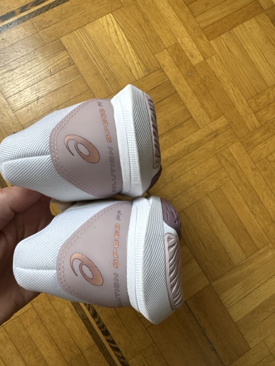 Asics Damenschuhe: Tennisschuhe – Neu (gemäss Beschreibung) aus basel von G.Burghartz 5
