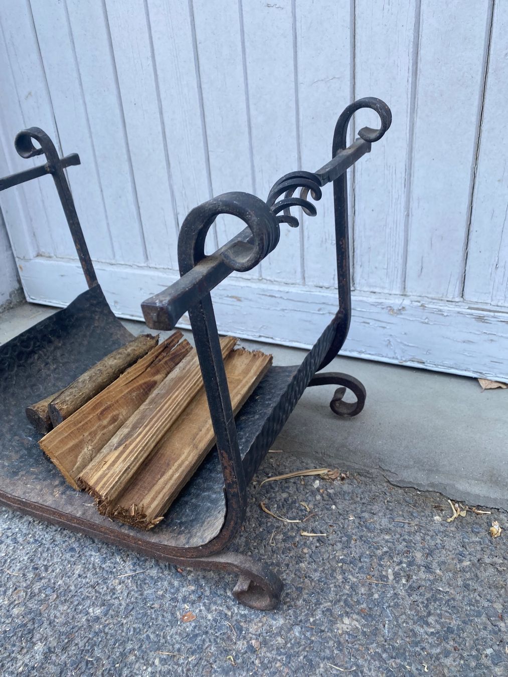 Articoli in legno: Porte bûches – Usato da Sion venduto da tit_65zf 1