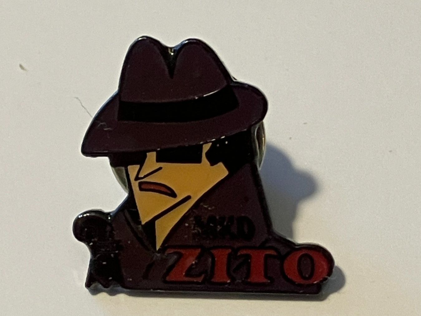 Placchette & Badge: Pin Zito – Usato da Basel venduto da djwwpp