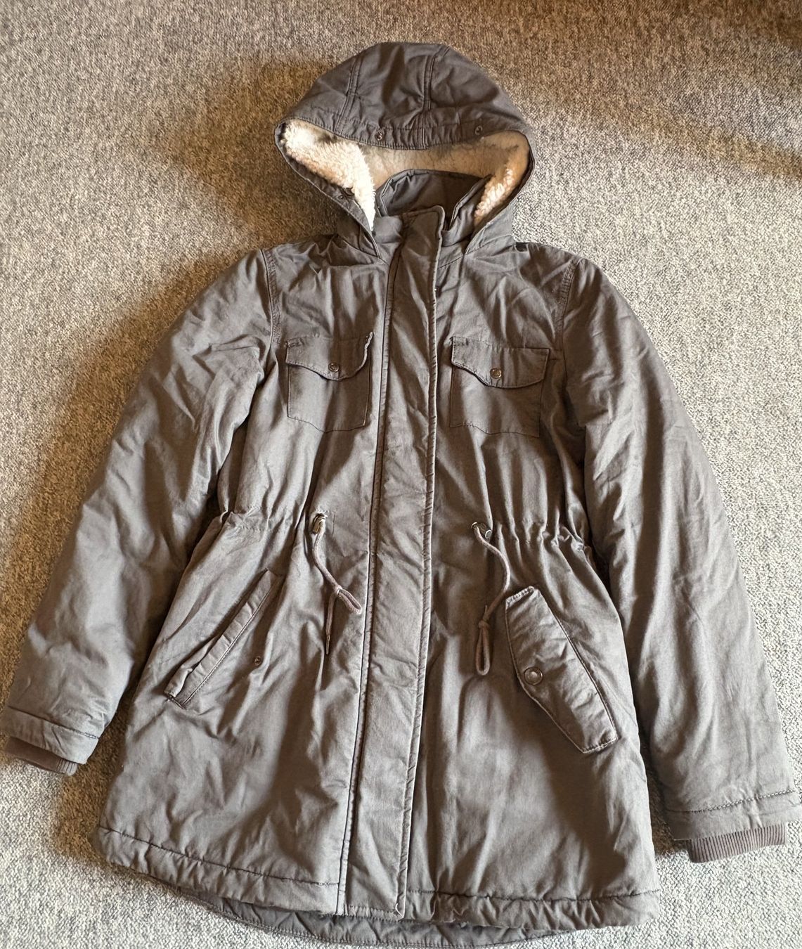 Jacken: Parka mit Kapuze Grösse 36/38! – Gebraucht aus Neukirch-Egnach von Phion 7