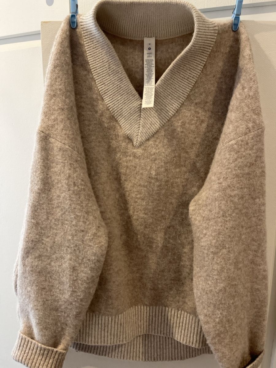 Lululemon Maglioni & Felpe: Lululemon sweater M beige – Nuovo (secondo la descrizione) da Zug venduto da ChicSales 2