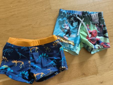 Kinder Badehose kurz ,Gr.110/116