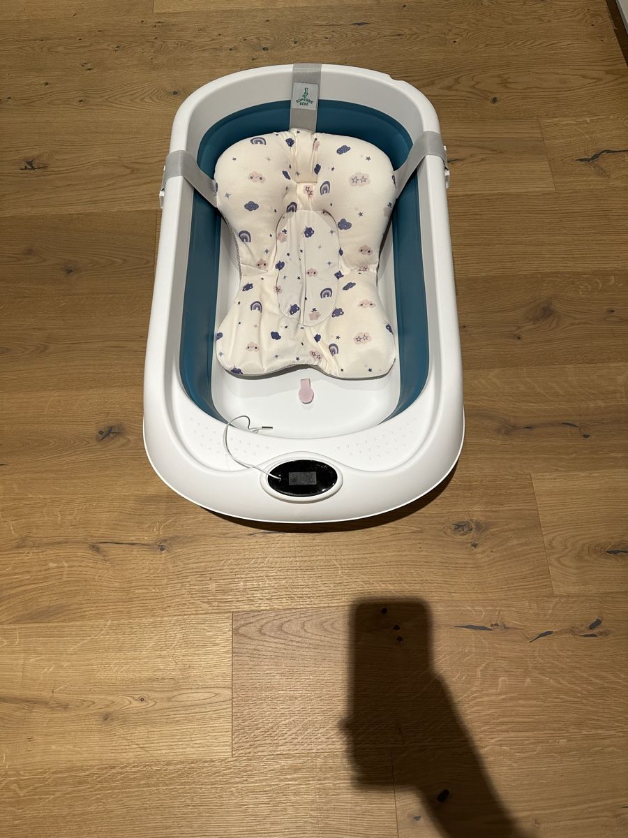 Baignoires: Babybadewanne Superbe Bébé – D'occasion à Wünnewil par rog_8dx7