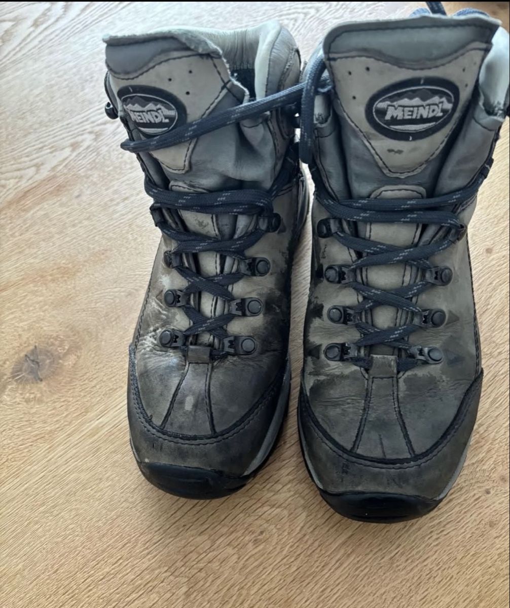 Meindl Scarpe da uomo: Wanderschuhe gr.39 MEiNDL – Usato da Zug venduto da Biki72