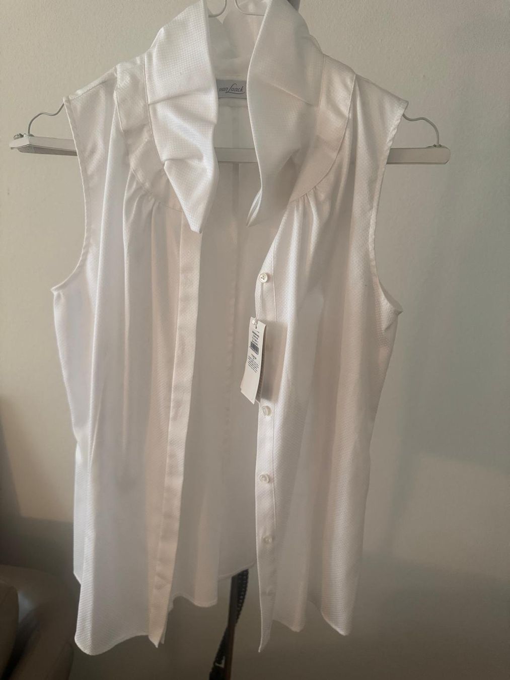 Blusen: Ärmellose Bluse, neuwertig, Gr. 38, weiss – Neu und originalverpackt aus Zürich von dub_tj95 2