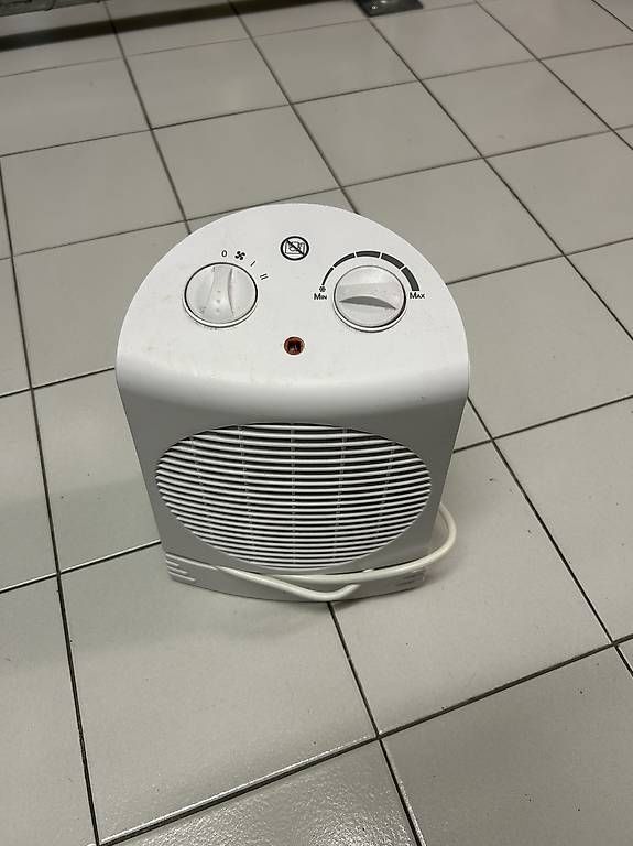 Radiatori: Scaldabagno easyhone – Usato da Sementina venduto da denis922903