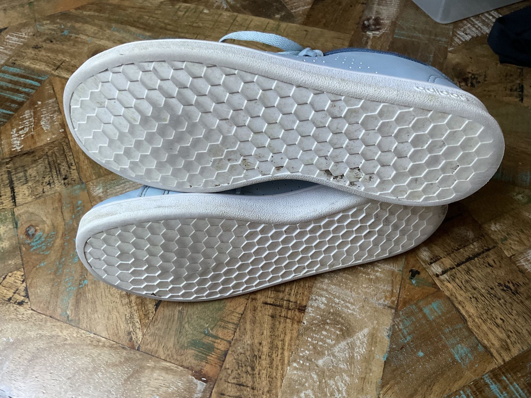 Adidas Chaussures filles: Adidas Sneakers hellblau Gr.36,5 – D'occasion à Bachenbülach par Sybeco 7