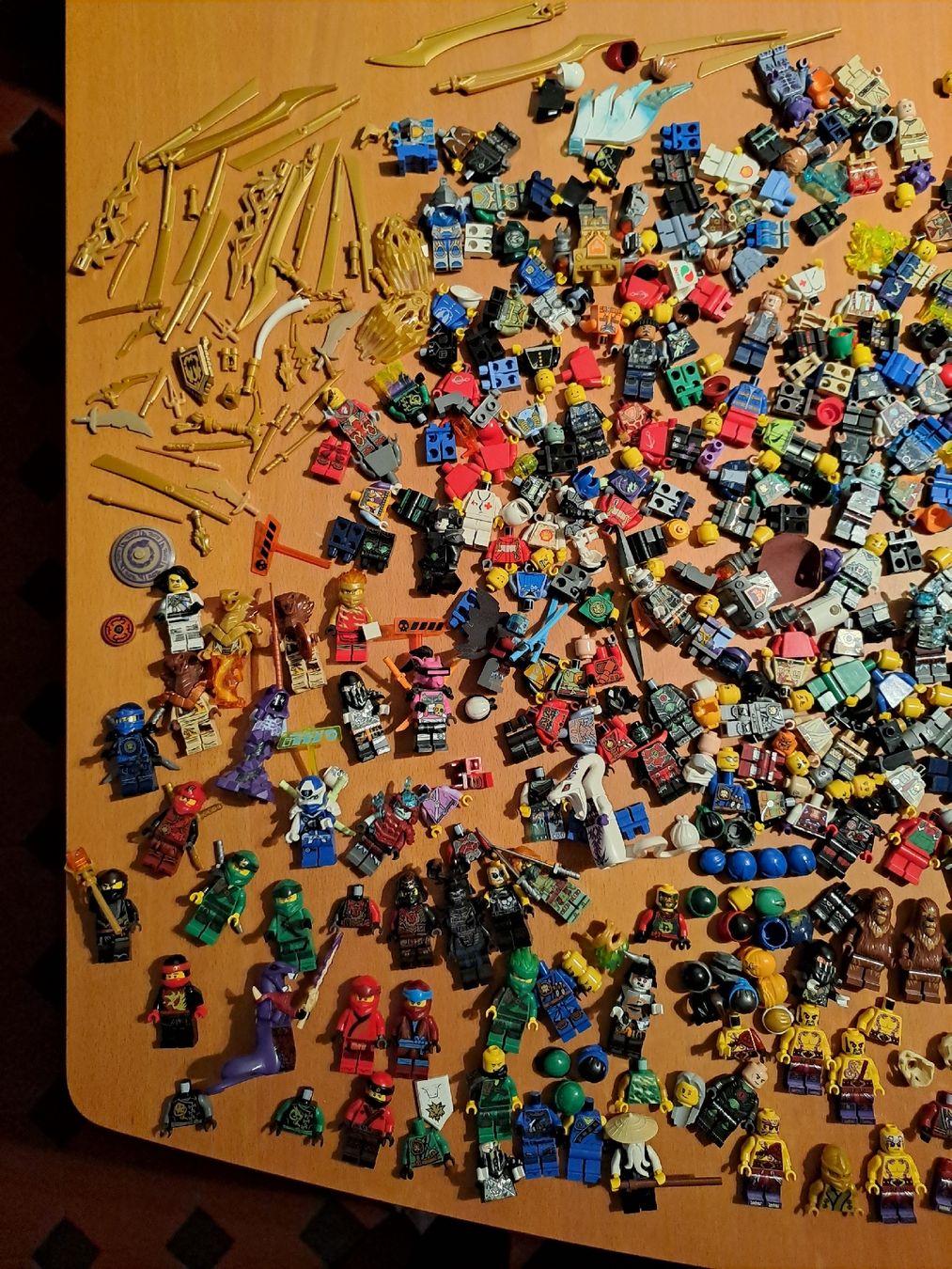 Lego Spielzeuge: Lego Figuren Teile Lot  Versand möglich – Gebraucht aus Kestenholz von Knox1973 1