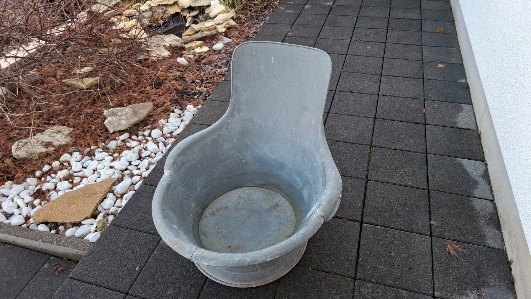 Badewannen: Ancienne baignoire objet rare – Gebraucht aus Vicques von Laffaire11 2