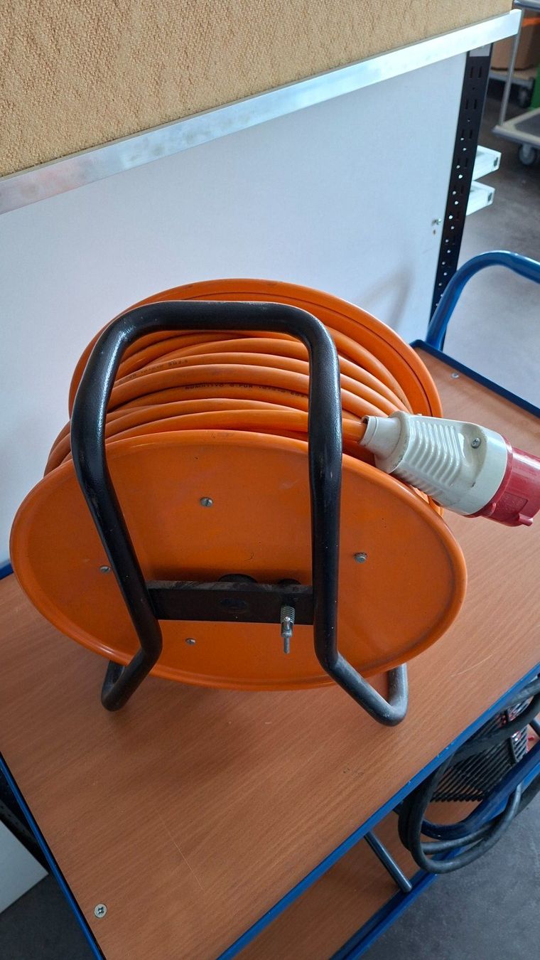 Kabel: CEE16 Kabellrolle 40m – Gebraucht aus Illnau von sthaenni 1