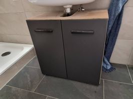 Waschbeckenunterschrank