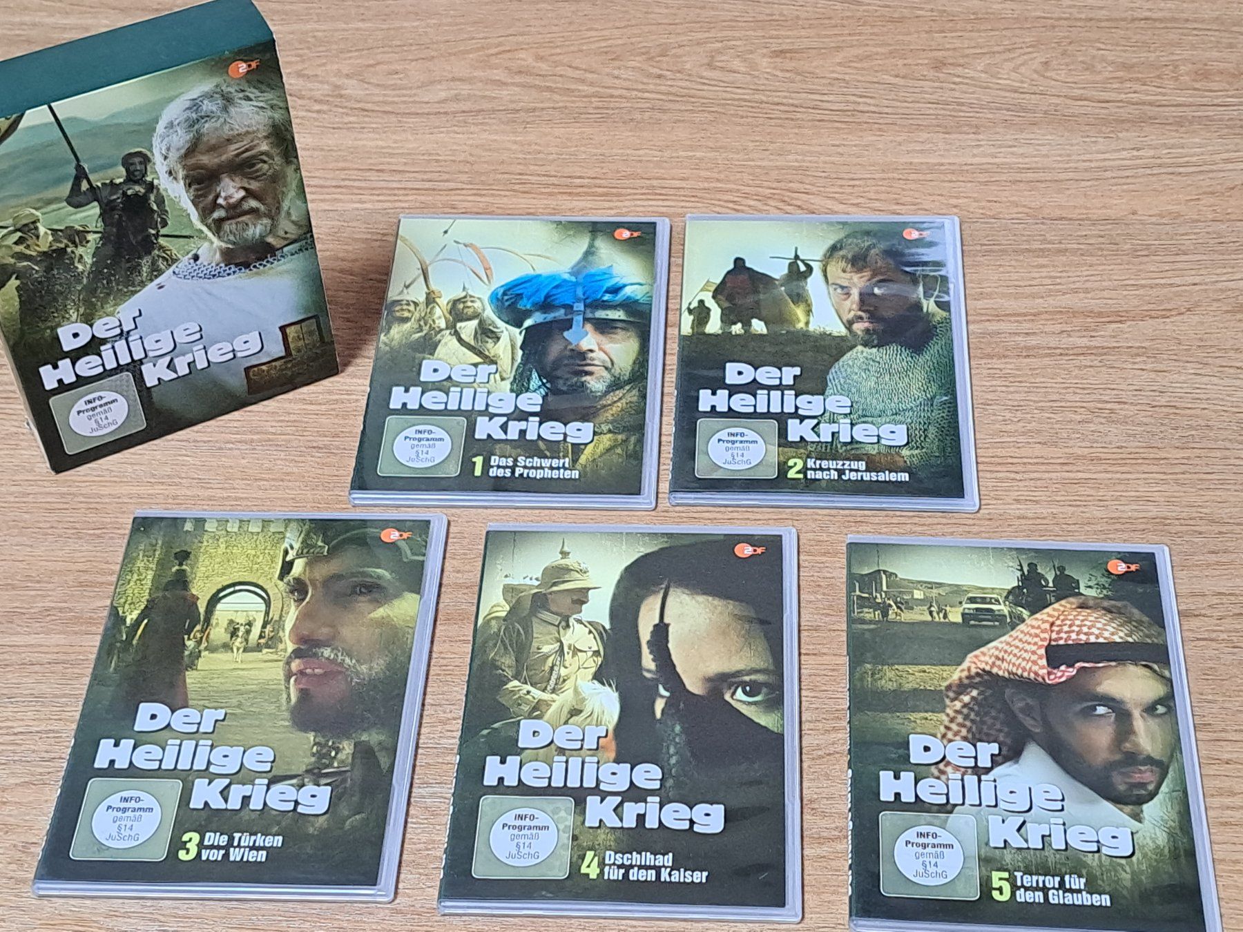 Tutti i DVDs: Der Heilige Krieg, Boxset mit 5 Discs, Kreuzzug n Jerusalem – Nuovo (secondo la descrizione) da Unterseen venduto da Kanica 4