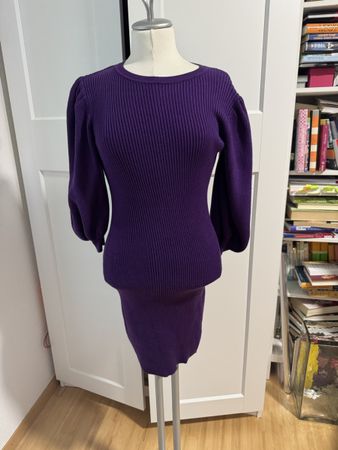 Elegantes, violettes Strickkleid, Grösse M