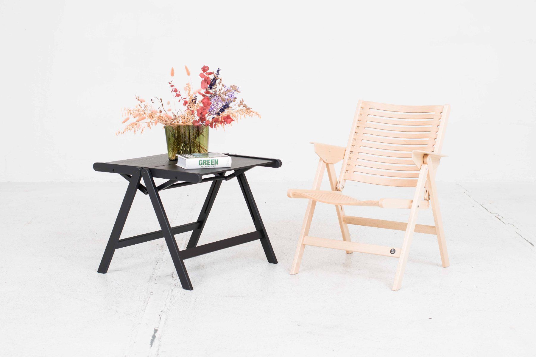 Tavoli: Rex Kralj Coffee Table von Niko Kralj in schwarzer Eiche – Nuovo e nell'imballaggio originale da Zürich venduto da STUZH38 1