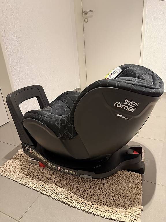 Auto-Kindersitze: Britax Römer Dualfix i-Size – Gebraucht aus Wetzikon ZH von Masterk 3