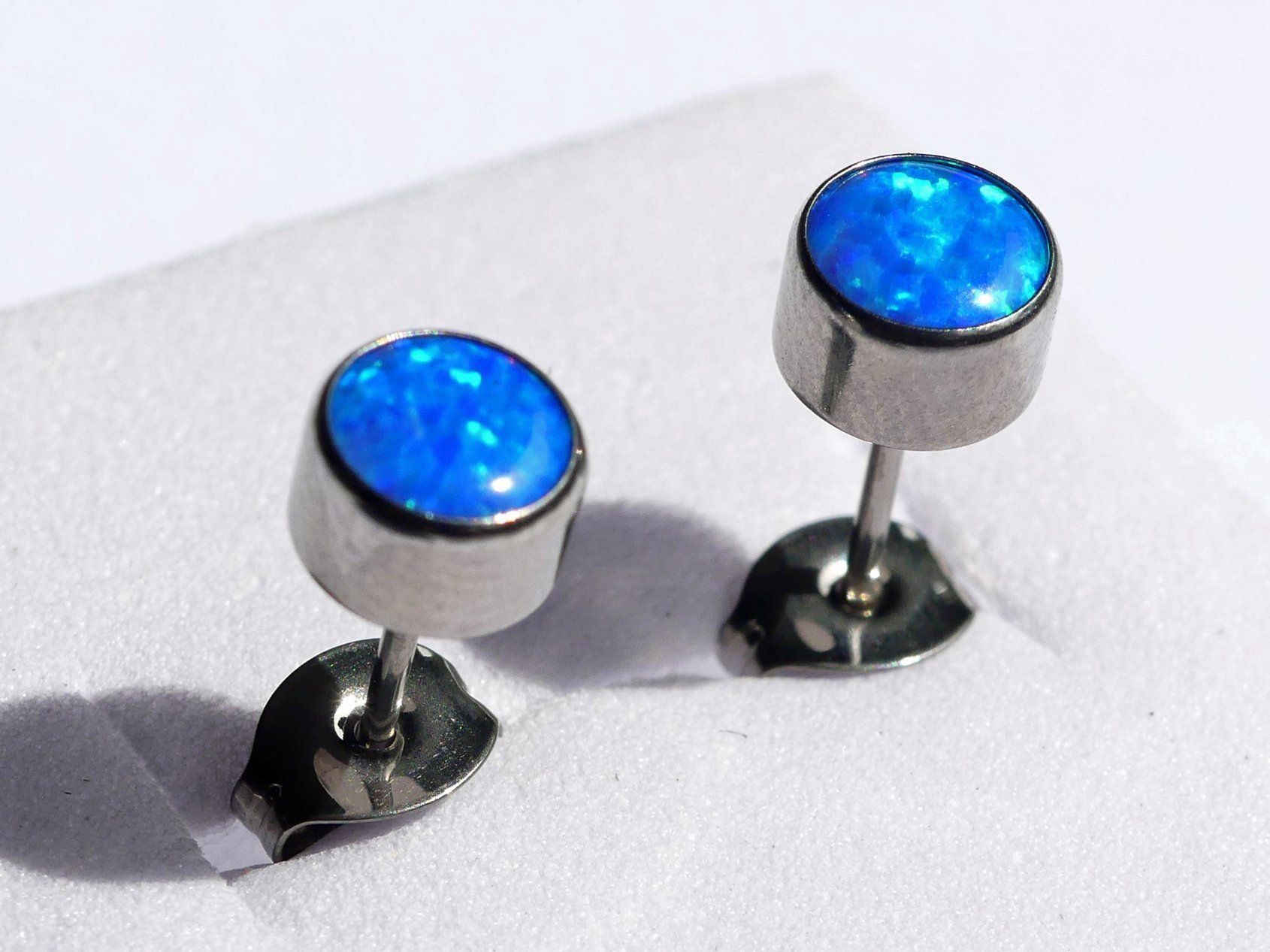 Orecchini pendenti & Orecchini a lobo: Ohrsteker aus Titanium mit Opal – Nuovo e nell'imballaggio originale da Matten b. Interlaken venduto da kero71 5