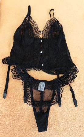 Body, mit modischem Neckholder. Gratis Lieferung.