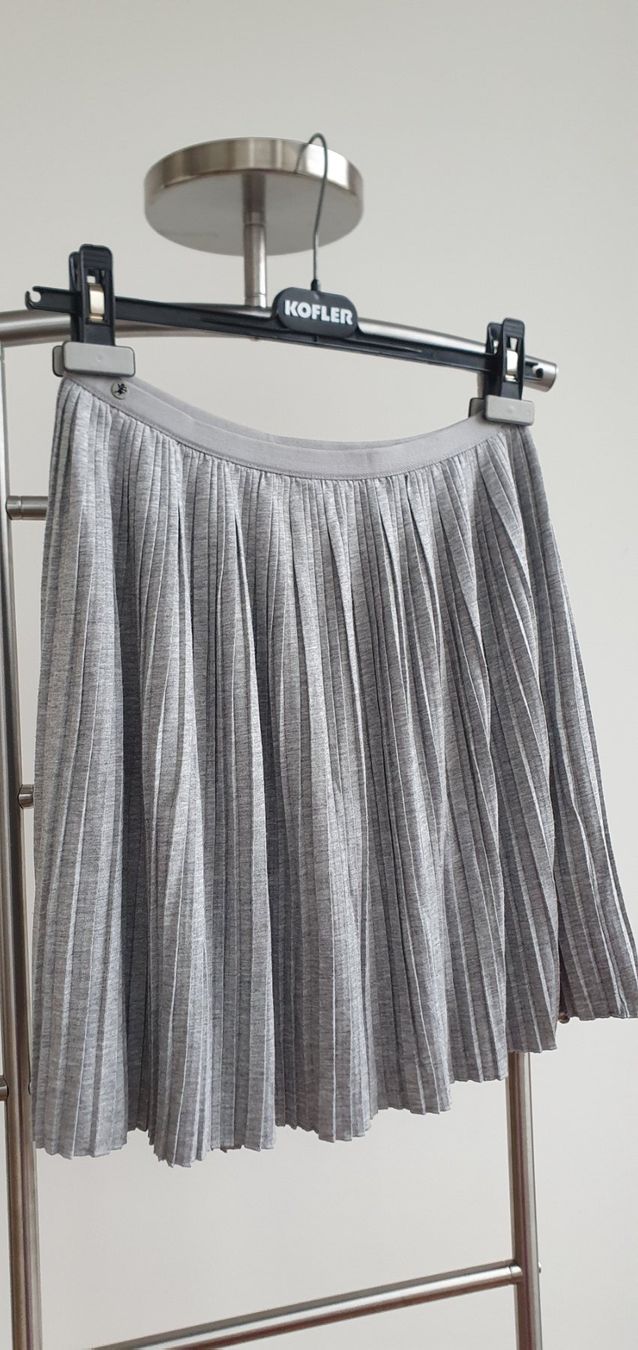 Esprit Gonne: Plissee Rock hellgrau EDC Esprit Grösse XS/34 – Usato da Stansstad venduto da InStyle8 5
